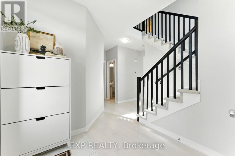 28799632/641-rouncey-road/emerald-meadowstrailwest/ottawa/ontario/K2V0P4_5