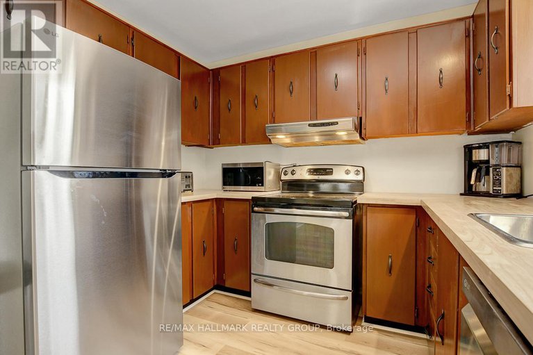 28845006/44-turret-court/glencairnhazeldean/ottawa/ontario/K2L2L1_13