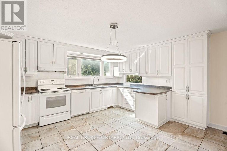 29195859/99-queensline-drive/bruce-farmgraham-parkqualicumbellands/ottawa/ontario/K2H7J6_8