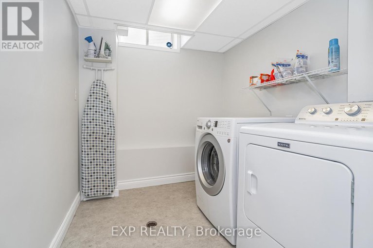 28799326/6084a-vineyard-drive/convent-glen/ottawa/ontario/K1C2M5_35