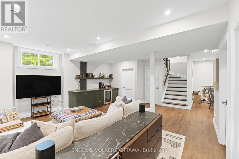 28904185/872-iroquois-road/mckellar-heightsglabar-park/ottawa/ontario/K2A3N2_34