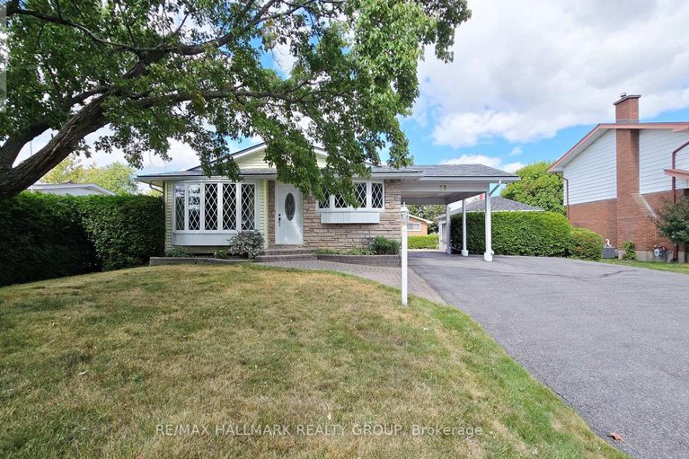 28842722/38-hadley-circle/bells-corners/ottawa/ontario/K2H6N9_1