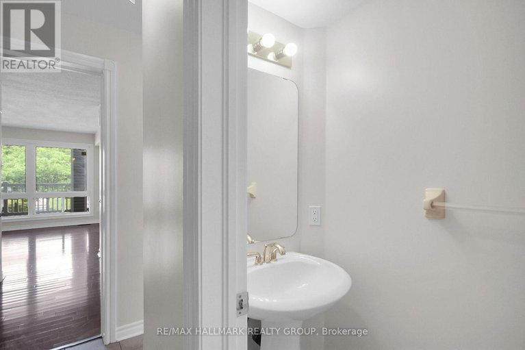 28575098/5-20-edenvale-drive/beaverbrook/ottawa/ontario/K2K3L4_27