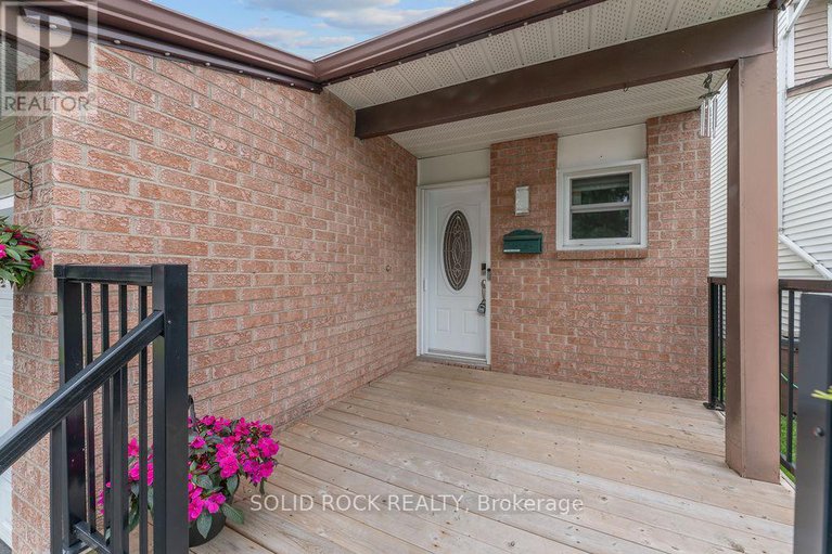 28618076/33-benlark-road/on-the-green/ottawa/ontario/K2J2L5_5