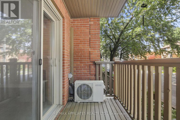 28334395/1-160-bruyere-street/lower-townbyward-market/ottawa/ontario/K1N5E1_34