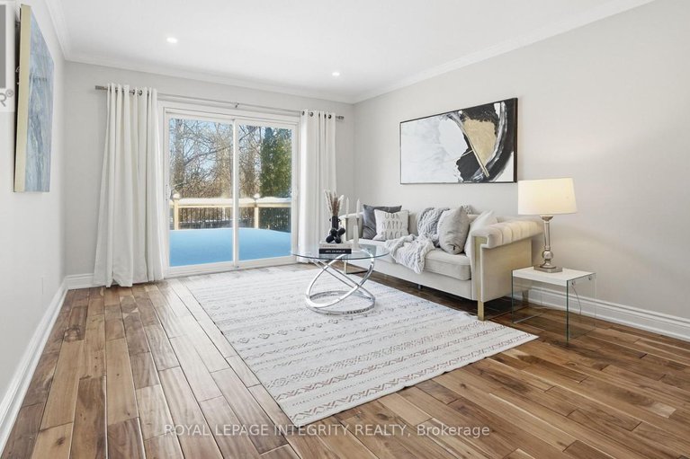 29316968/1055-plante-drive/hunt-clubwestern-community/ottawa/ontario/K1V9E5_16