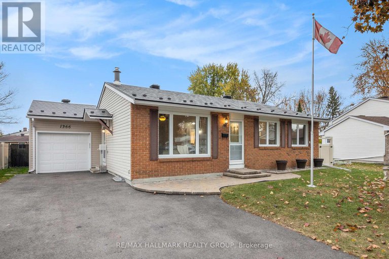 29090721/1366-metz-crescent/carson-grove/ottawa/ontario/K1K3Z5_2