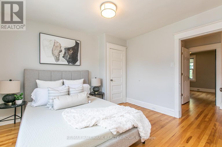 28437104/636-chapel-street/sandy-hill/ottawa/ontario/K1N7Z9_12