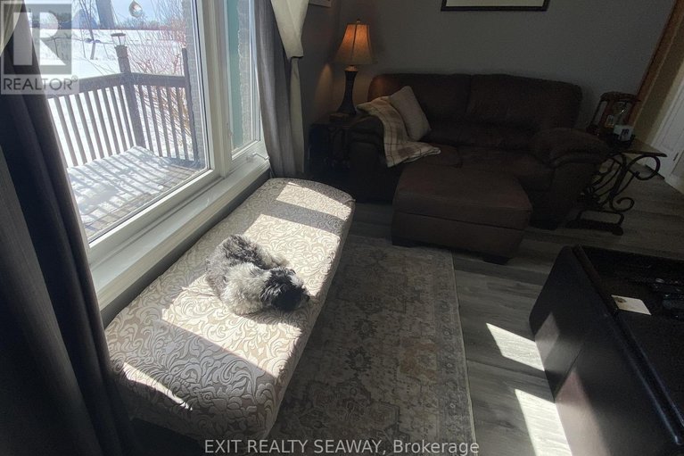 29385962/16825-county-rd-15-road/moose-creek/north-stormont/ontario/K0C1W0_10