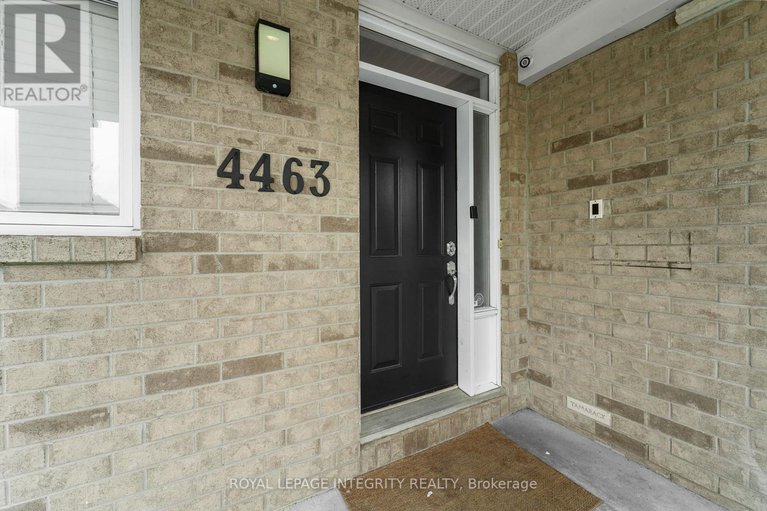28586638/4463-shoreline-drive/riverside-southgloucester-glen/ottawa/ontario/K1V1R7_3