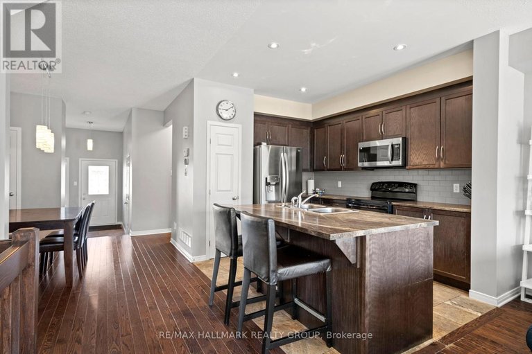 29449929/2268-descartes-street/notting-hillsummerside/ottawa/ontario/K4A0W4_18