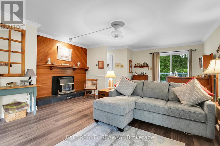 28431917/38-spruce-street/ingleside/south-stormont/ontario/K0C1M0_14