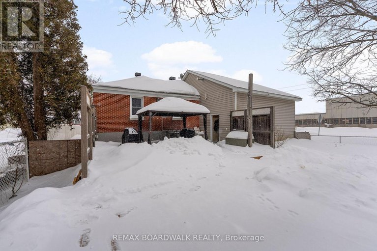 29353089/39-condie-street/smiths-falls/smiths-falls/ontario/K7A2T3_38