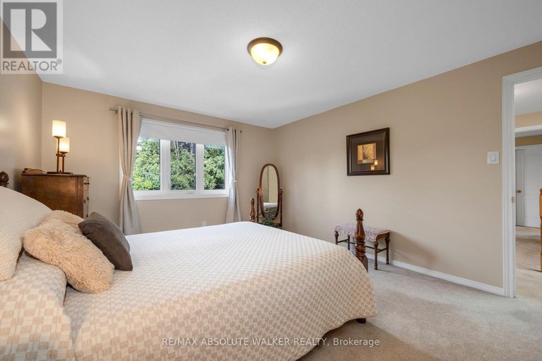28654020/1866-robinwood-place/chapel-hill/ottawa/ontario/K1C6L7_30