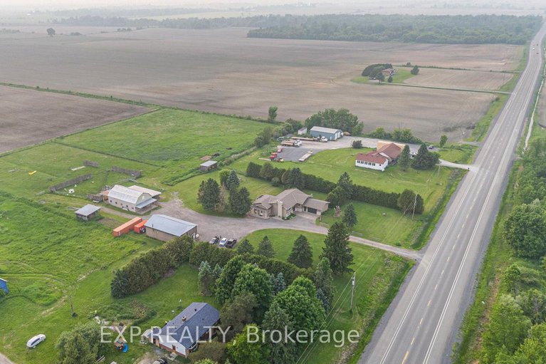 28516160/4806-frank-kenny-road/sarsfieldbearbrook/ottawa/ontario/K0A3H0_36