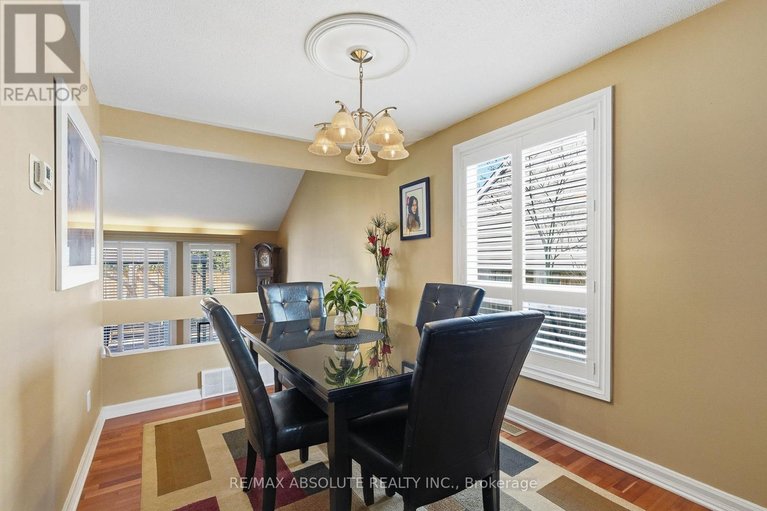 29579174/1594-st-georges-street/bilberry-creekqueenswood-heights/ottawa/ontario/K1E2M9_8