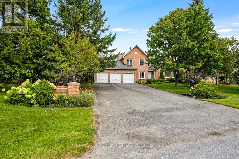 29114346/5525-pettapiece-crescent/manotick-village-manotick-estates/ottawa/ontario/K4M1C6_3