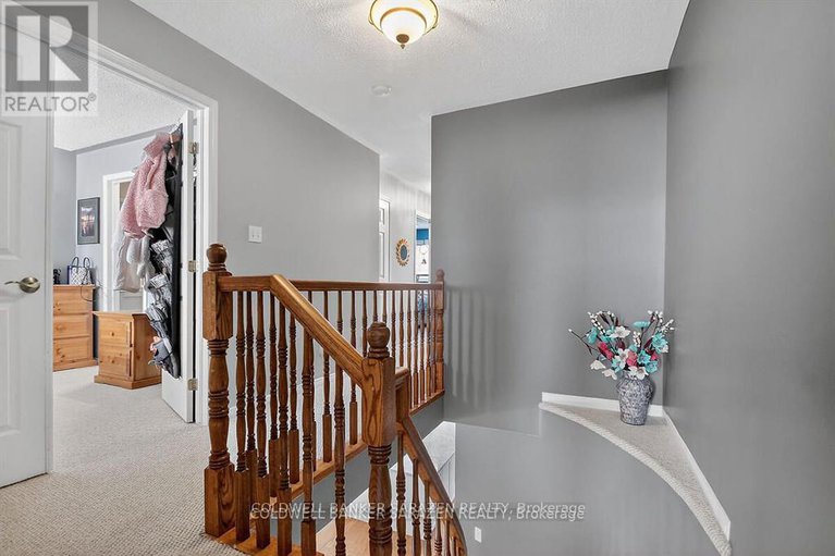 29360137/43-daventry-crescent/longfields/ottawa/ontario/K2J4N6_19