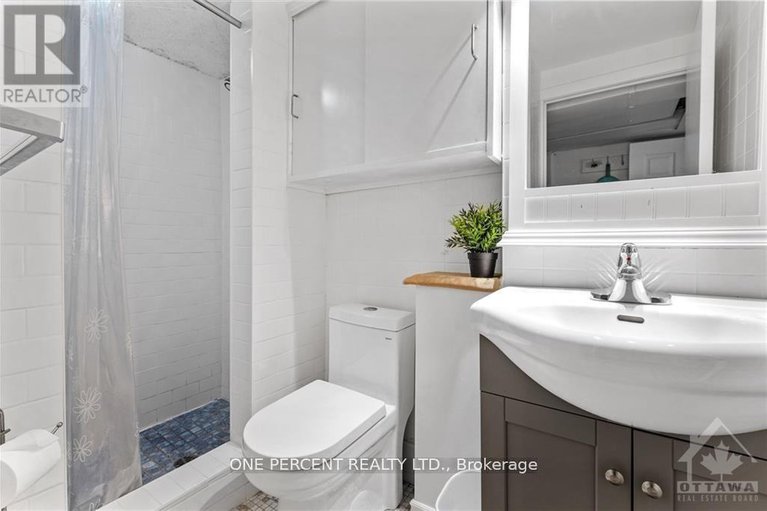 28436232/434-hilson-avenue/westborohampton-park/ottawa/ontario/K1Z6C3_24