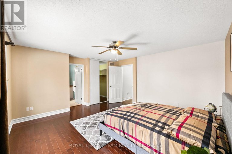 29269235/18-oakham-ridge-n/morgans-grantsouth-march/ottawa/ontario/K2K3B3_28