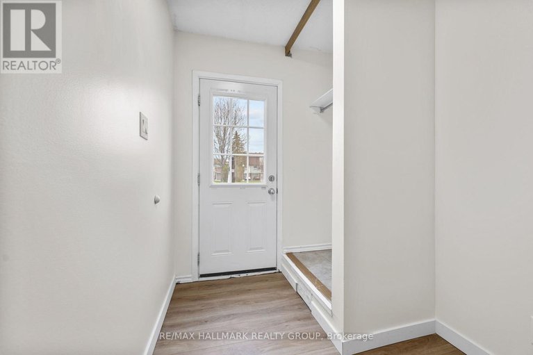 28559937/48-1955-greenway-parkway/blackburn-hamlet-south/ottawa/ontario/K1B5A9_3