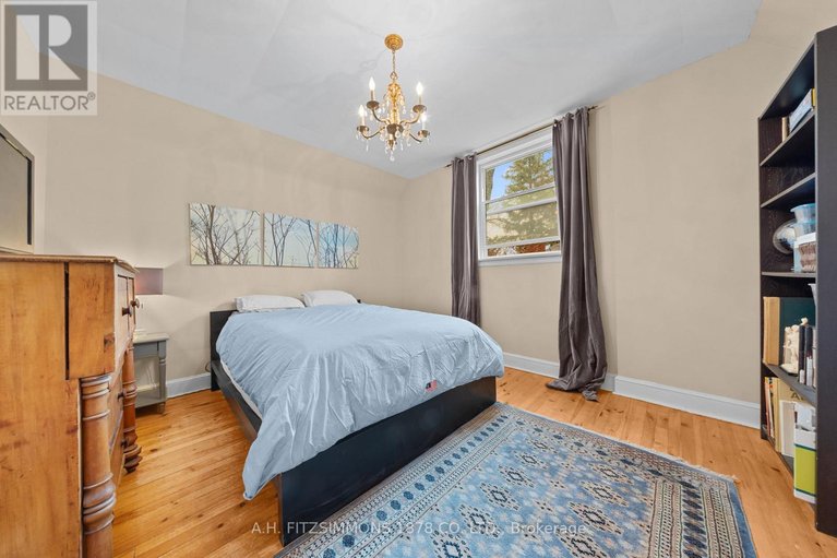 29600890/564-tweedsmuir-avenue/westborohampton-park/ottawa/ontario/K1Z5P2_25