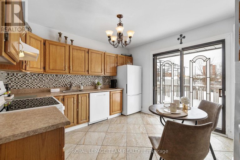 28500316/1357-thames-street/carlington/ottawa/ontario/K1Z7N3_12