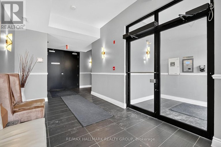 29479726/210-682-churchill-avenue-n/laurentianview/ottawa/ontario/K1Z5G5_19