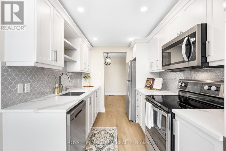 29425119/1925-windwood-place/chapel-hill/ottawa/ontario/K1C7K7_16