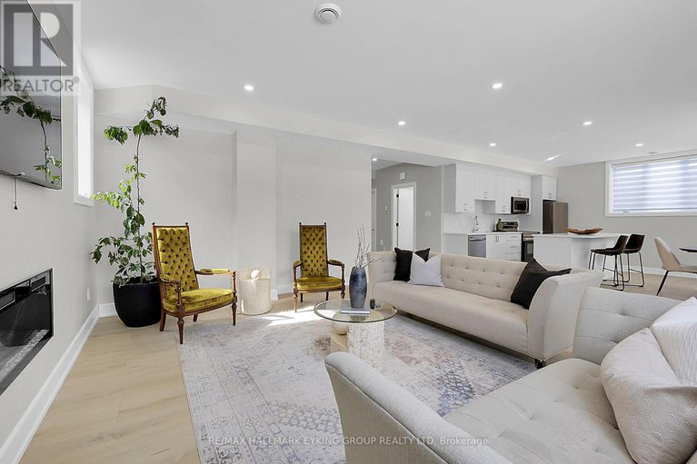 28550899/623-rowanwood-avenue/mckellarhighland/ottawa/ontario/K2A3E3_40