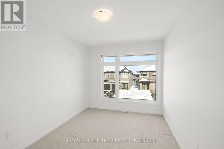 29423906/222-trumpeter-grove/riverside-southgloucester-glen/ottawa/ontario/K4M0N7_21