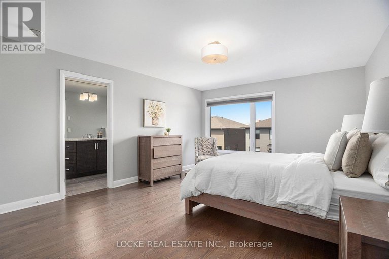 28596874/517-pimiwidon-street/cfb-rockcliffe-and-area/ottawa/ontario/K1K5A1_23