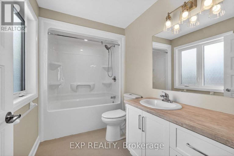 29612429/53-craig-street/village-of-russell/russell/ontario/K4R1A6_26