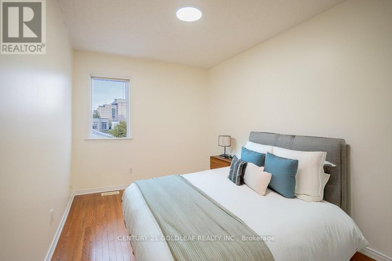 29137648/4-schoolhouse-private/lindenlea/ottawa/ontario/K1M2J5_20