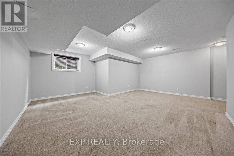 28513335/264-bradwell-way/blossom-parkkemp-parkfindlay-creek/ottawa/ontario/K1T4J2_37