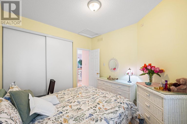 28475443/25-trump-avenue/central-park/ottawa/ontario/K2C4A7_25