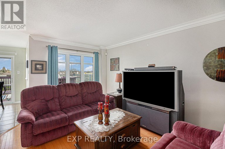 28613592/258-trail-side-circle/springridgeeast-village/ottawa/ontario/K4A5B5_29