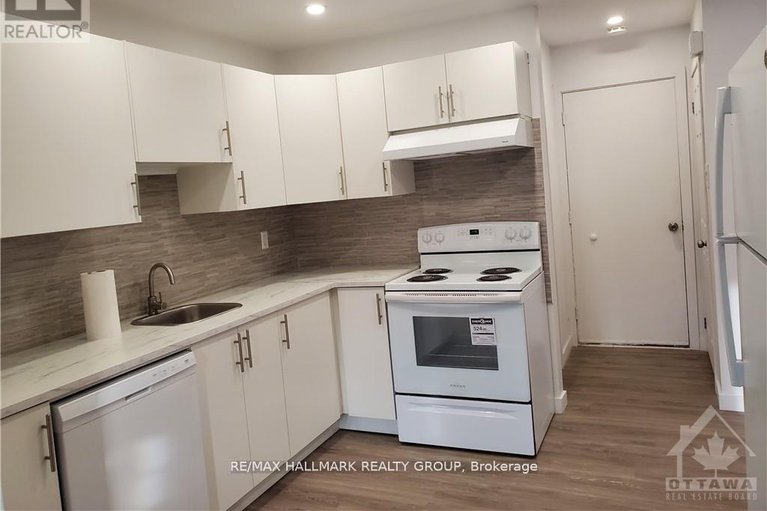 28536755/12-tybalt-crescent/westcliffe-estates/ottawa/ontario/K2H8J5_8