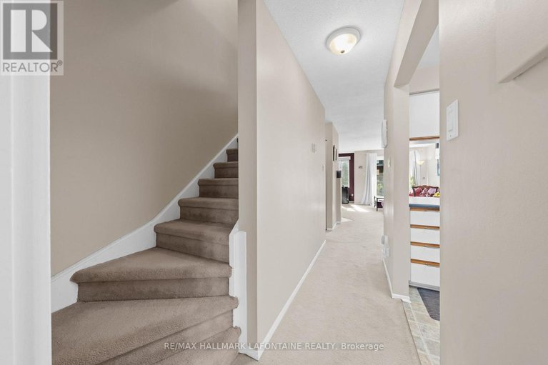 28881417/12-crispin-private/manor-park/ottawa/ontario/K1K2T8_18