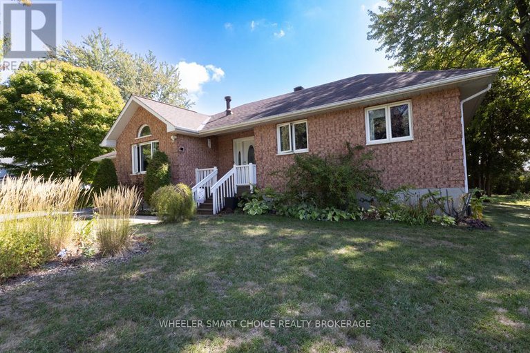 28858020/15206-colonial-drive/south-stormont-osnabruck-twp/south-stormont/ontario/K0C1M0_2