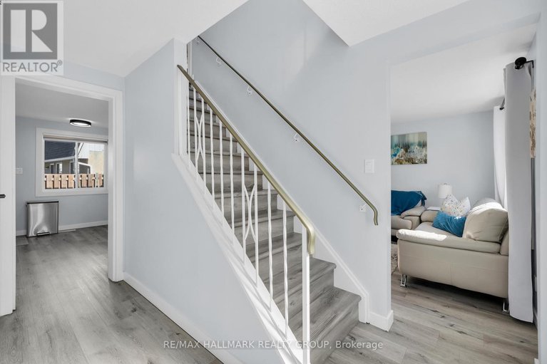 28895852/d-1520-beaverpond-drive/pineview/ottawa/ontario/K1B3R9_4