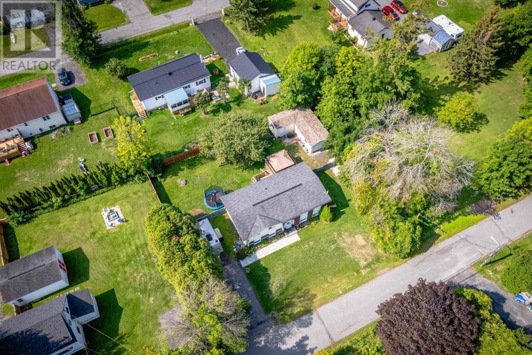 28850554/28-broad-street/lancaster/south-glengarry/ontario/K0C1N0_28