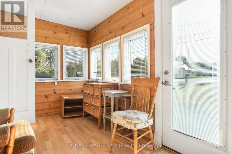 28953092/2692-dunrobin-road/kanata-north-east/ottawa/ontario/K0A1T0_29