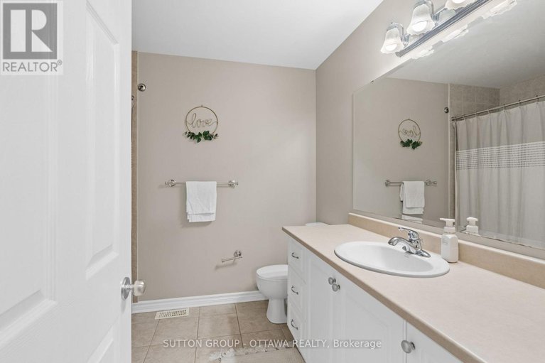 28401647/324-horseshoe-crescent-e/stittsville-north/ottawa/ontario/K2S0B6_18