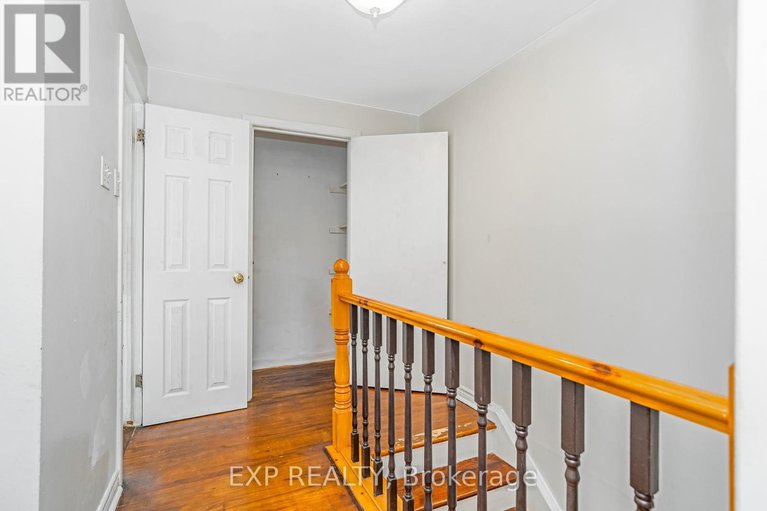28985544/646-borthwick-avenue/castle-heightsrideau-high/ottawa/ontario/K1K2L9_13