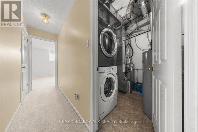 29483798/364-crownridge-drive/emerald-meadowstrailwest/ottawa/ontario/K2M3A4_26