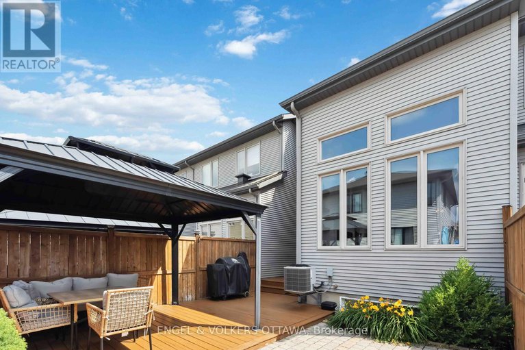 28594229/741-morningstar-way/mer-bleuebradley-estatesanderson-park/ottawa/ontario/K1W0G6_38