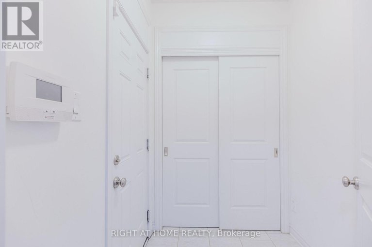 28505744/244-fergus-crescent/cedargrovefraserdale/ottawa/ontario/K2J3L7_9