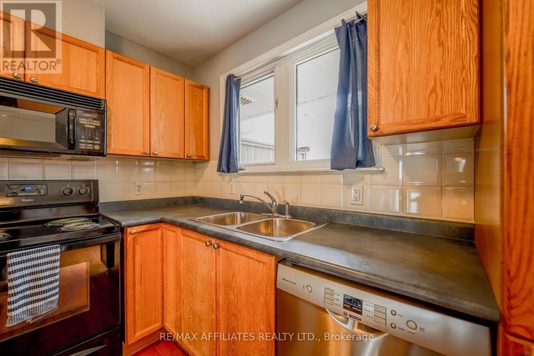 28581367/243-monterey-drive/leslie-park/ottawa/ontario/K2H7B1_12