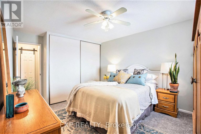 29343758/706-915-elmsmere-road/beacon-hill-south/ottawa/ontario/K1J8H8_22